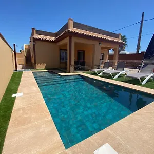  Villa Raquel